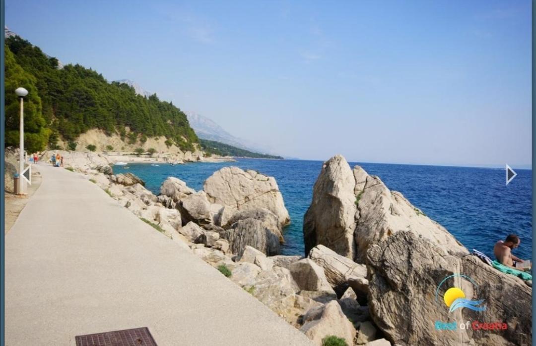 Apartmani Mares - 20 M From The Beach Brela Luaran gambar