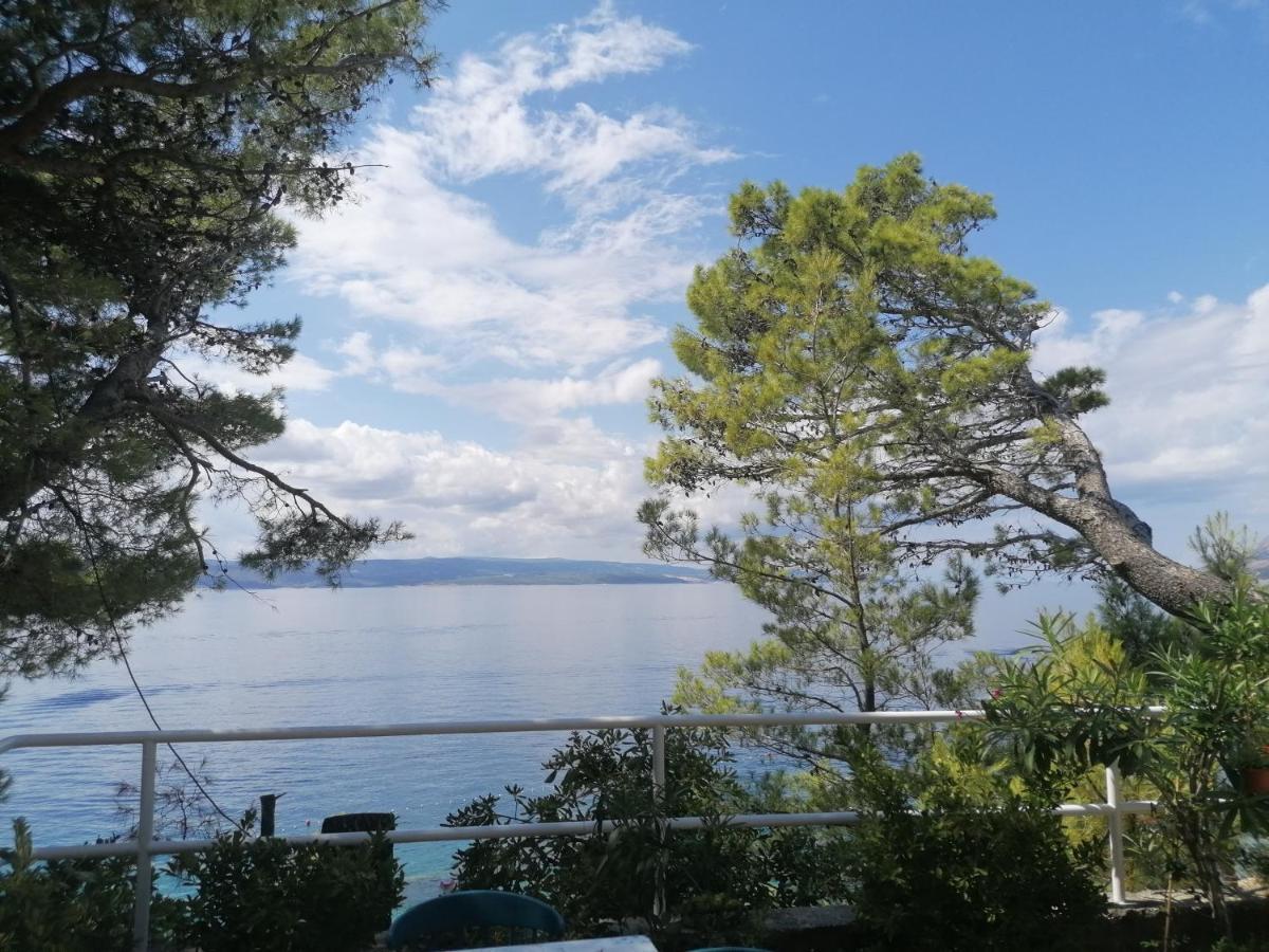 Apartmani Mares - 20 M From The Beach Brela Luaran gambar