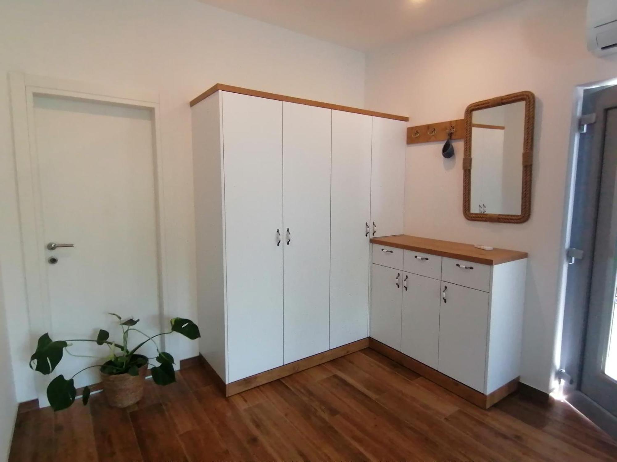 Apartmani Mares - 20 M From The Beach Brela Luaran gambar