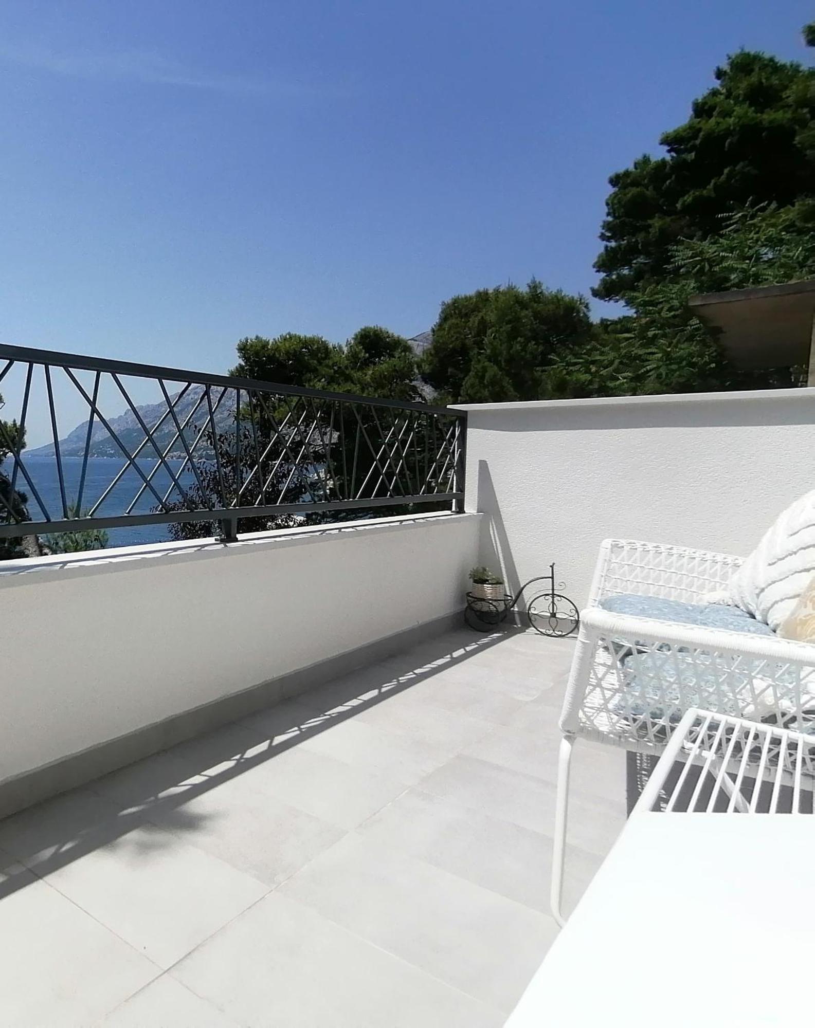 Apartmani Mares - 20 M From The Beach Brela Luaran gambar
