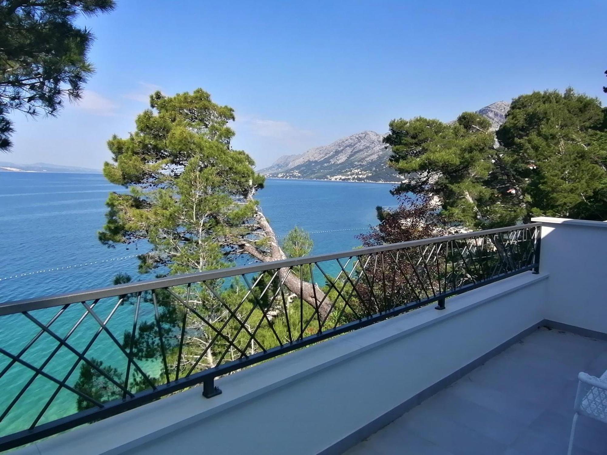 Apartmani Mares - 20 M From The Beach Brela Luaran gambar
