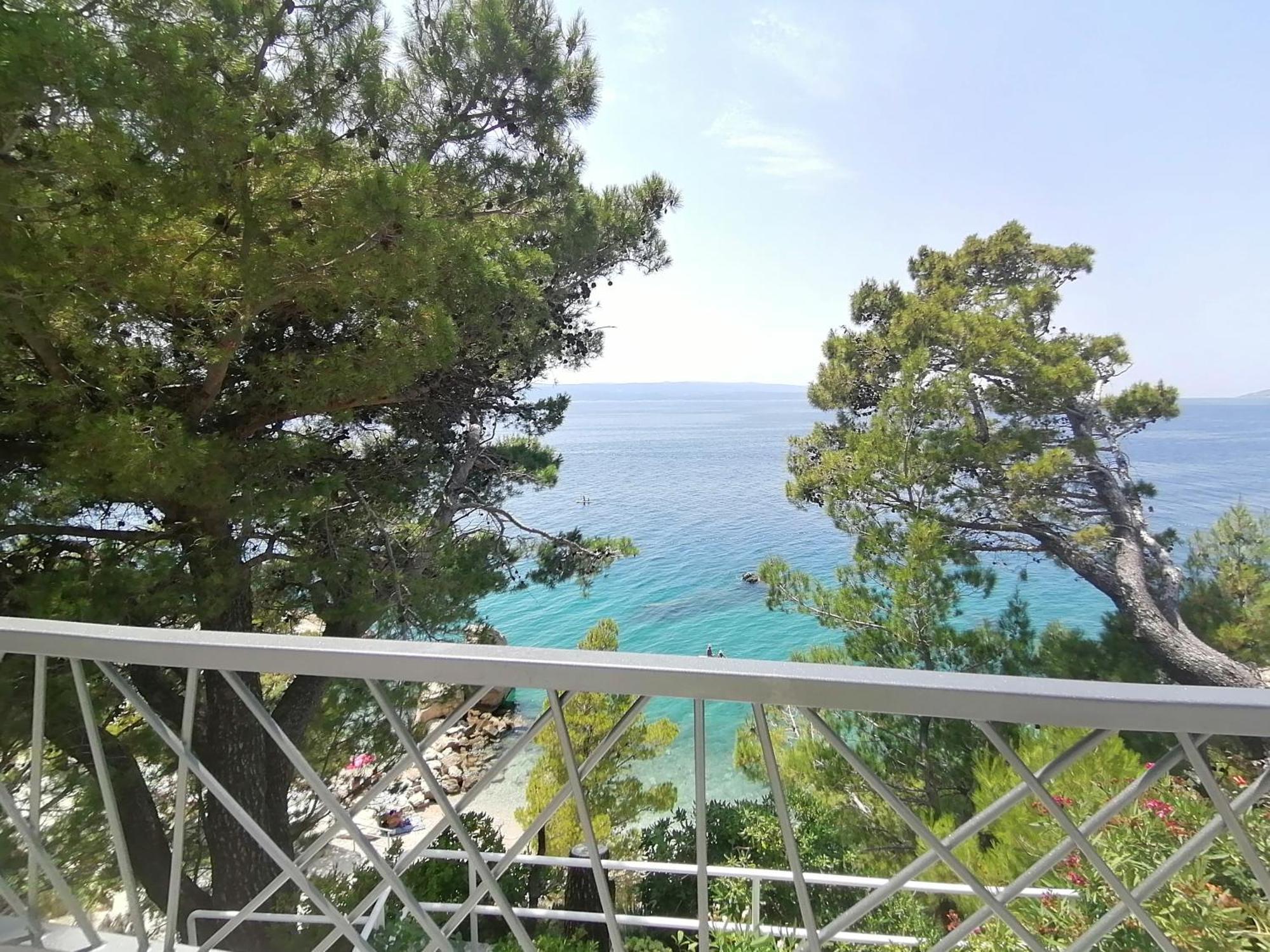 Apartmani Mares - 20 M From The Beach Brela Luaran gambar